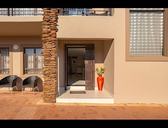 4 BEDROOM DUPLEX FOR SALE IN BEVERLEY HILLS